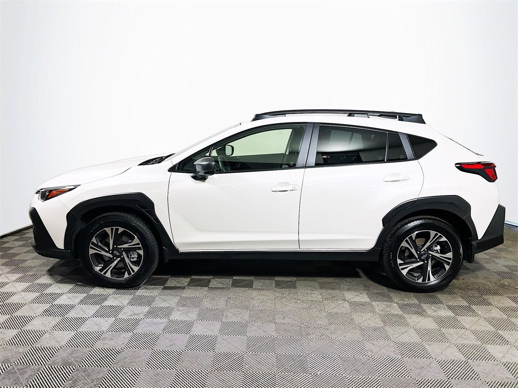 Used 2024 Subaru Crosstrek 2.0i Premium image 5
