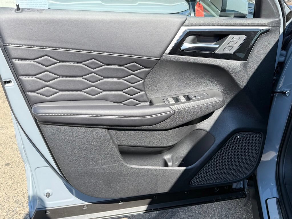 New 2026 Mitsubishi Outlander SEL FWD image 37