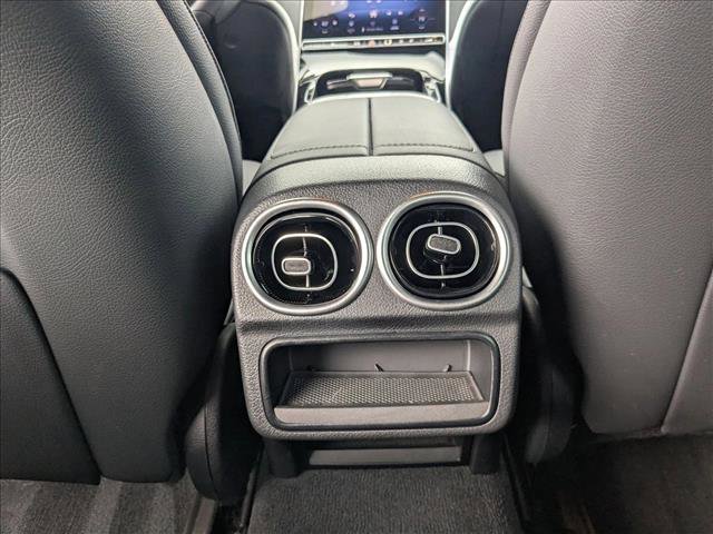 Used 2025 Mercedes-Benz C 300 Sedan image 18