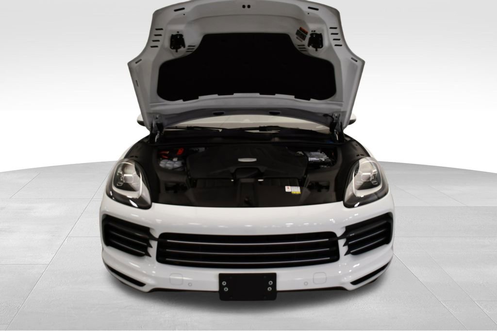 Used 2023 Porsche Cayenne image 13
