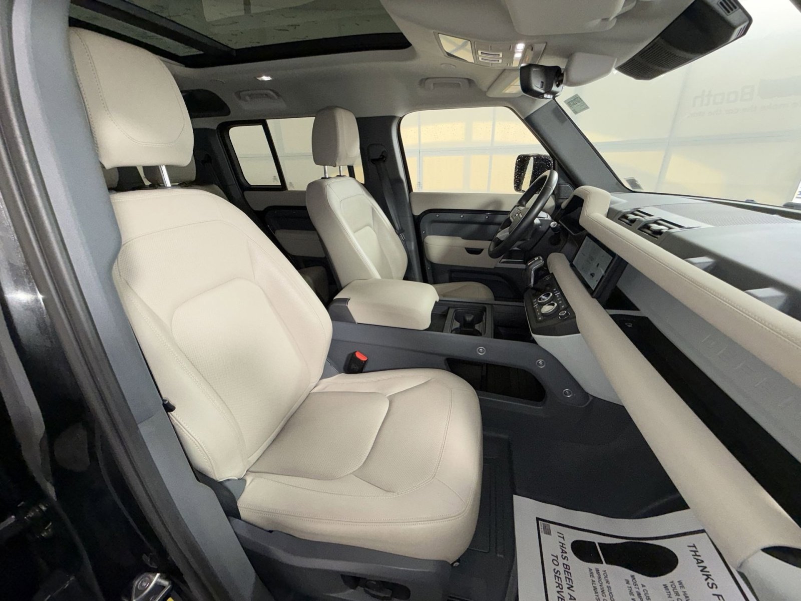 Used 2023 Land Rover Defender 110 S image 27