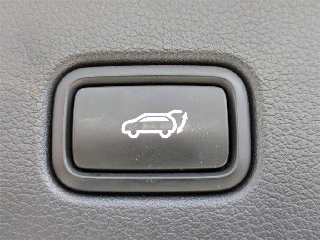 Used 2024 Hyundai Palisade Limited image 13