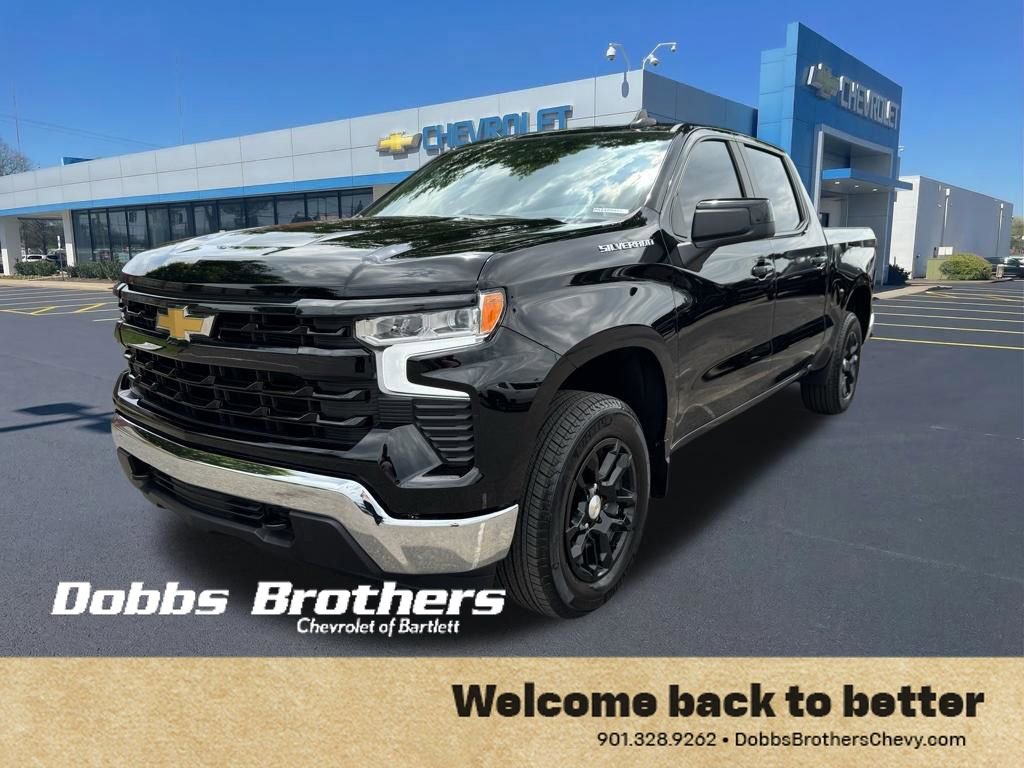 Used 2025 Chevrolet Silverado 1500 LT AWD/4WD image 3