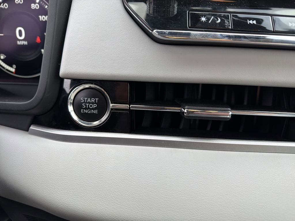 Used 2023 Mitsubishi Outlander SEL image 22