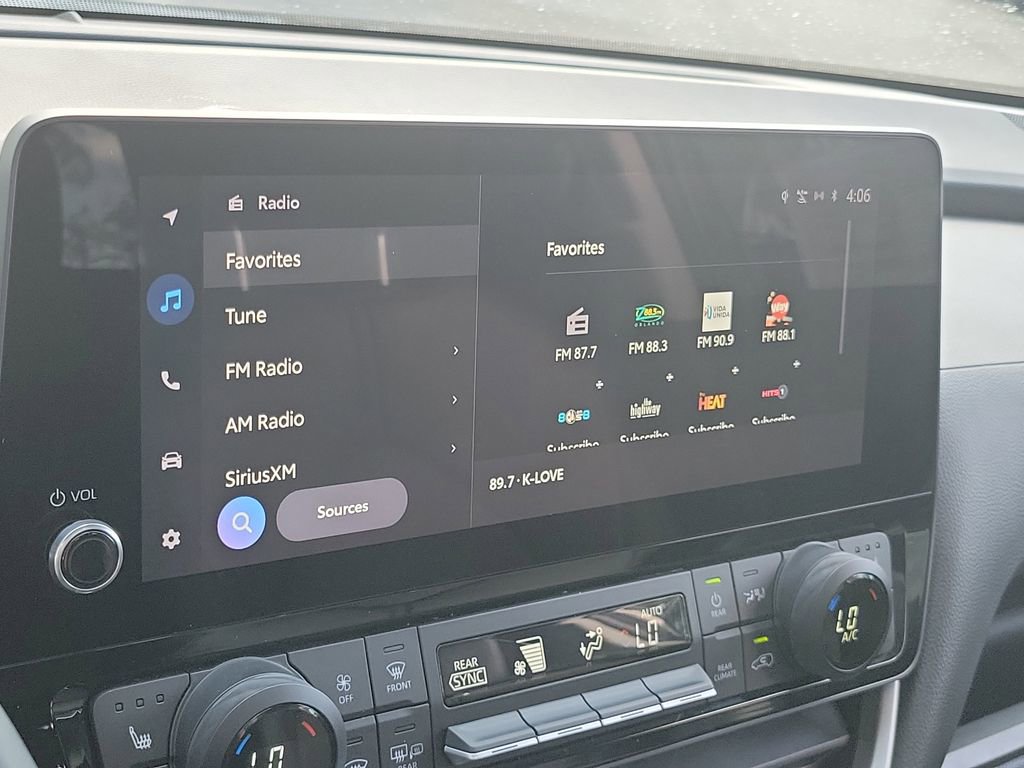 Used 2024 Toyota Grand Highlander XLE image 28