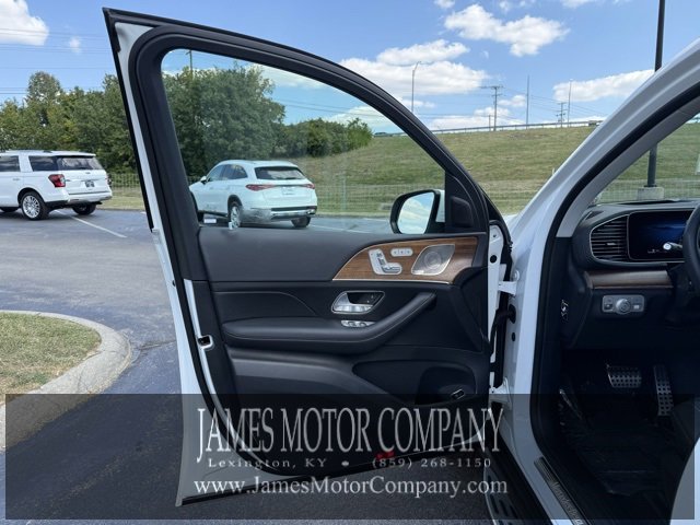 Certified 2025 Mercedes-Benz GLS 450 4MATIC image 10