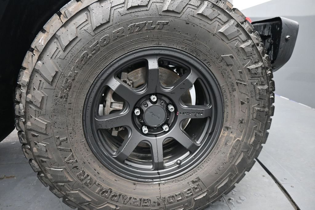 Used 2024 Jeep Wrangler Rubicon AWD/4WD image 11