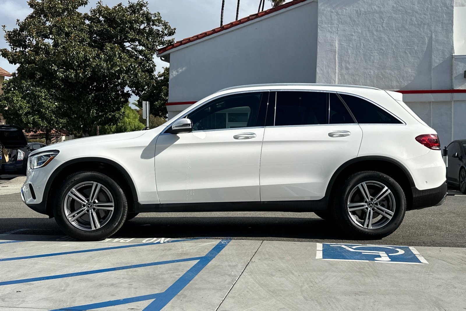 Used 2021 Mercedes-Benz GLC 300 image 7