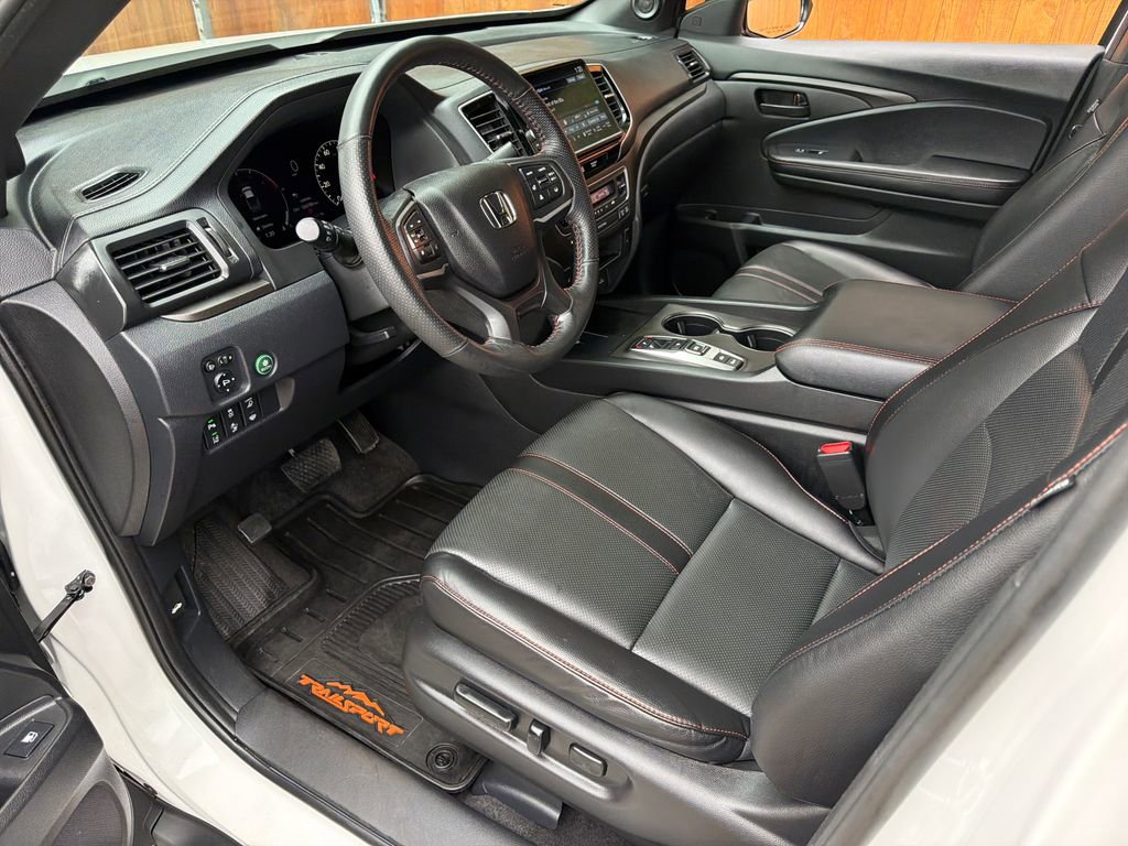 Used 2024 Honda Ridgeline TrailSport image 2