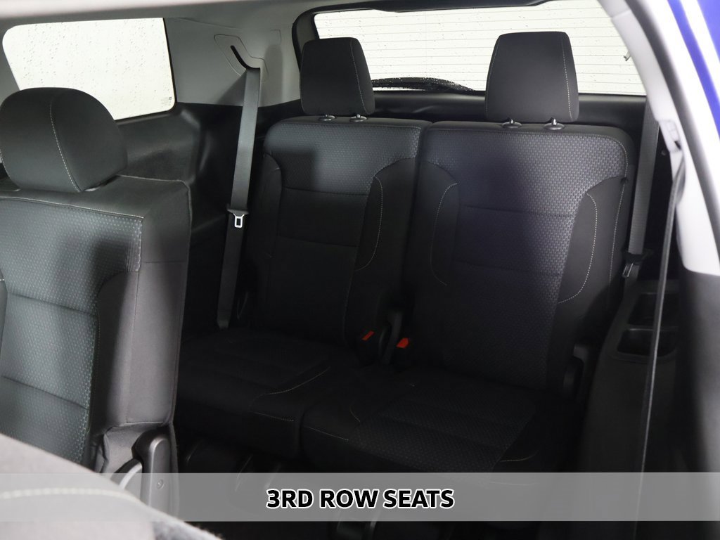 Used 2023 GMC Acadia SLE w/ Driver Convenience Package image 8