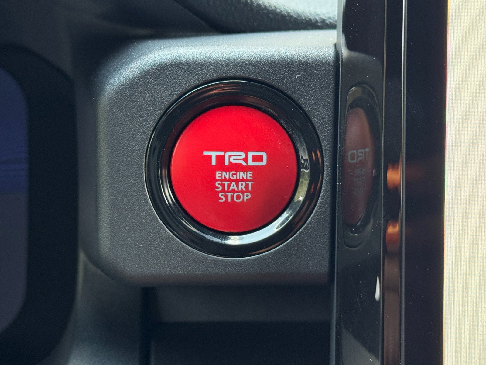 Used 2025 Toyota 4Runner TRD Off-Road image 25