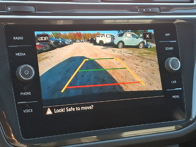 Used 2024 Volkswagen Tiguan SE R-Line AWD/4WD image 13