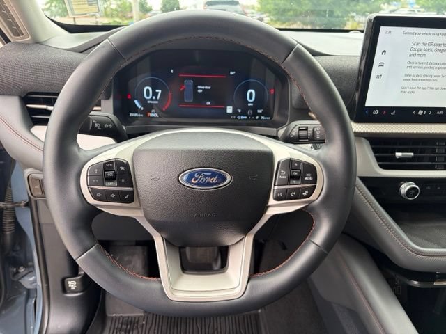 Used 2025 Ford Explorer Active AWD/4WD image 53