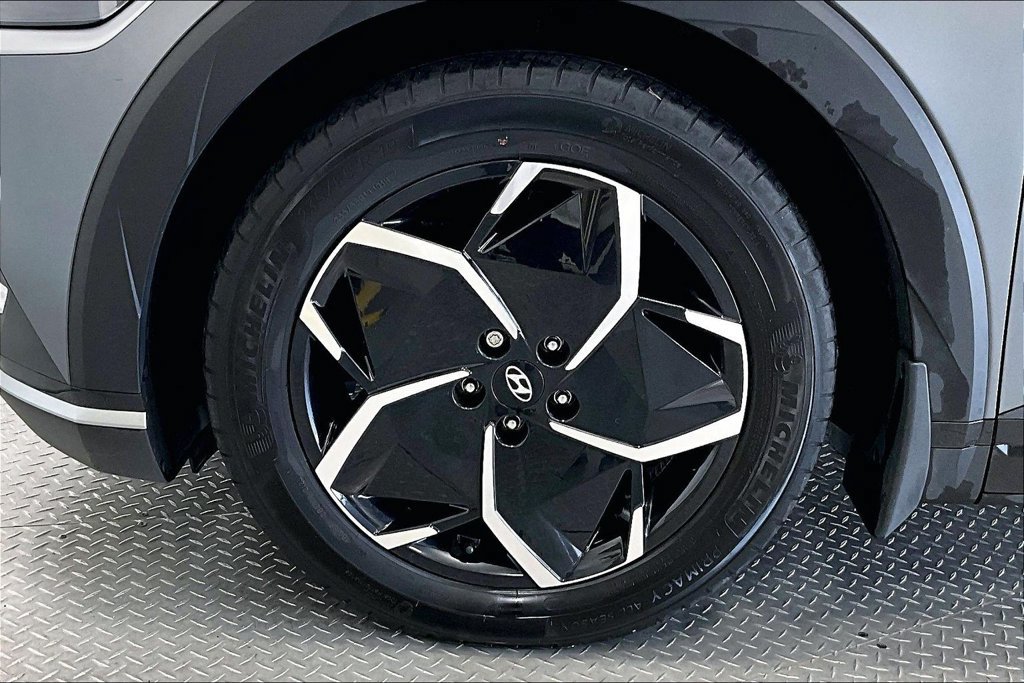Certified 2024 Hyundai Ioniq 5 SEL AWD/4WD image 8