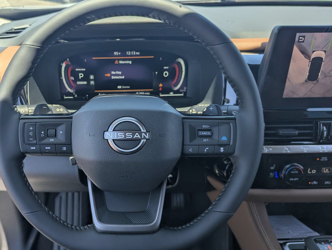 New 2026 Nissan Pathfinder Platinum FWD image 15