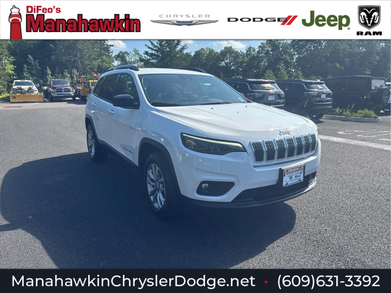 Certified 2022 Jeep Cherokee Latitude Lux AWD/4WD image 1
