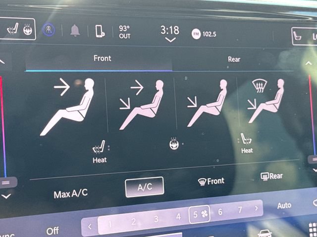 Used 2023 Chrysler Pacifica Touring-L FWD image 23