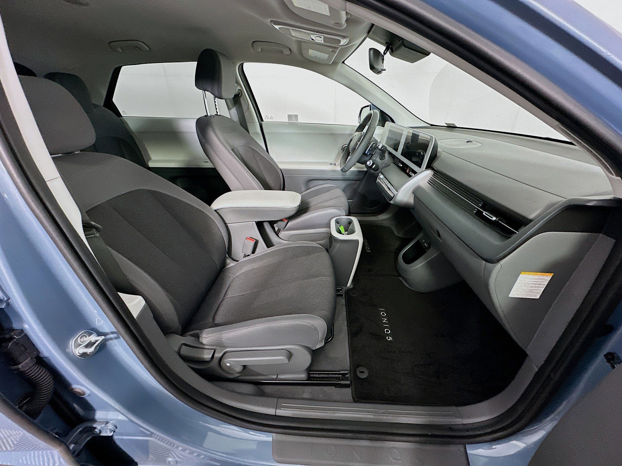 Used 2024 Hyundai Ioniq 5 SE RWD image 30