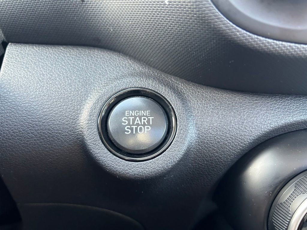 Used 2024 Hyundai Venue SEL image 16