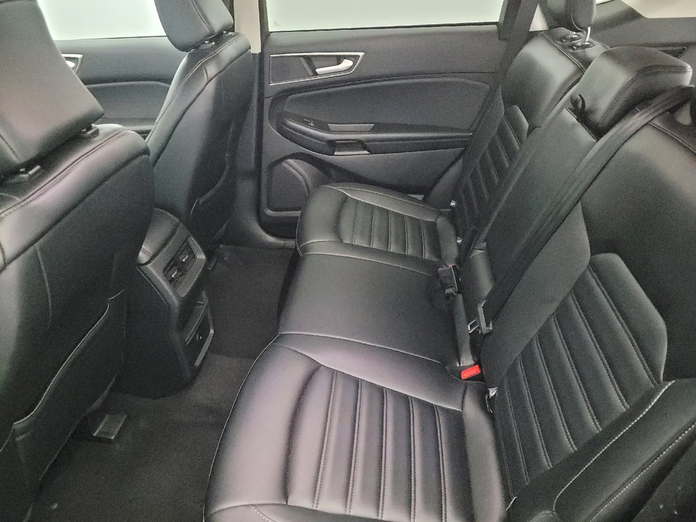 Used 2023 Ford Edge SEL image 18