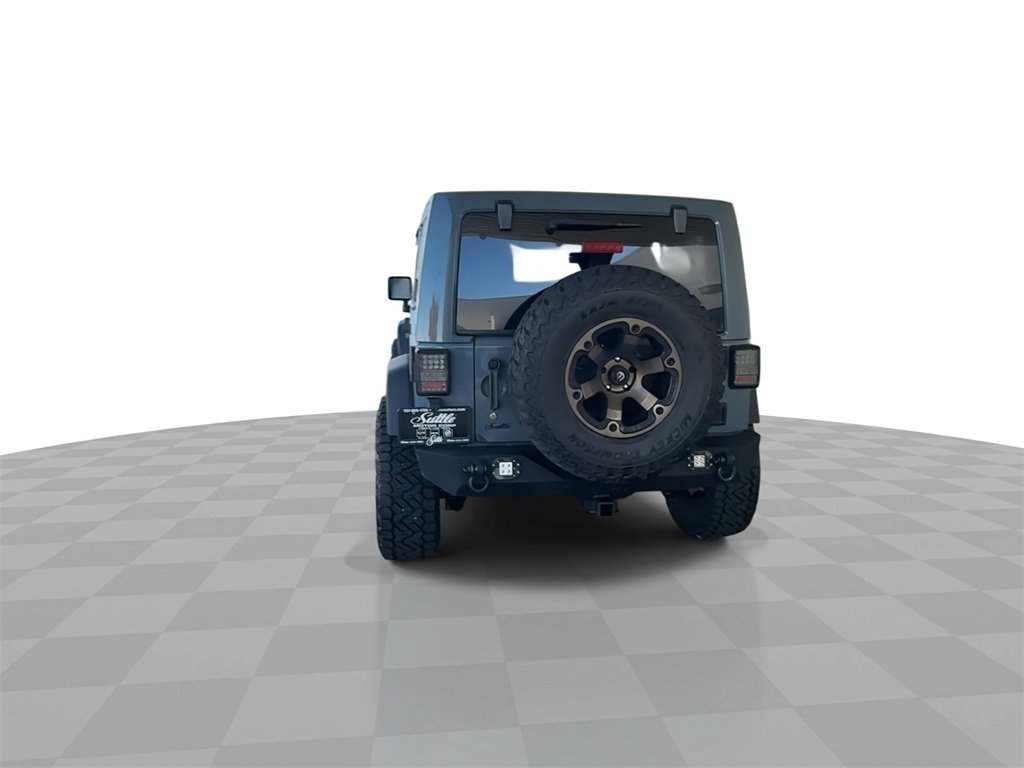 Used 2015 Jeep Wrangler Unlimited Rubicon w/ Connectivity Group image 7