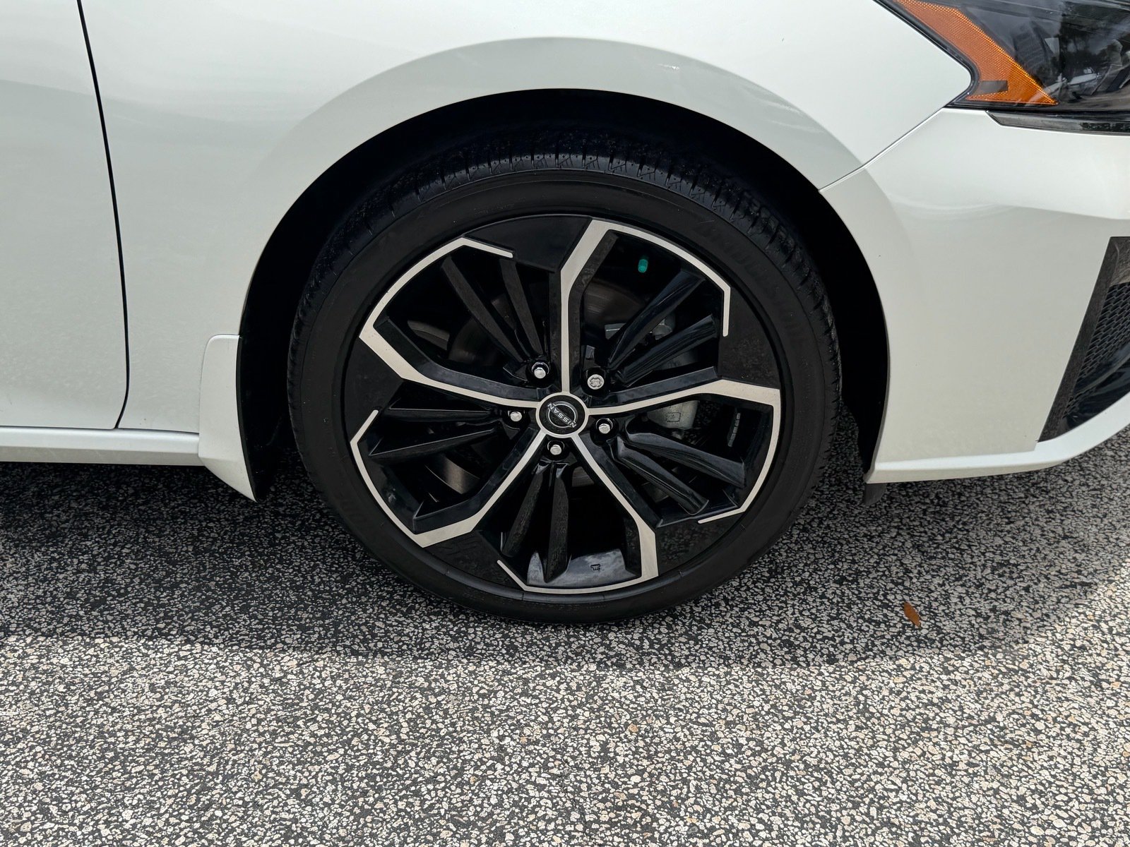 Certified 2024 Nissan Altima 2.5 SR AWD/4WD image 9