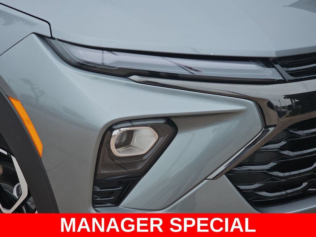 Used 2024 Chevrolet TrailBlazer RS w/ Convenience Package AWD/4WD image 34