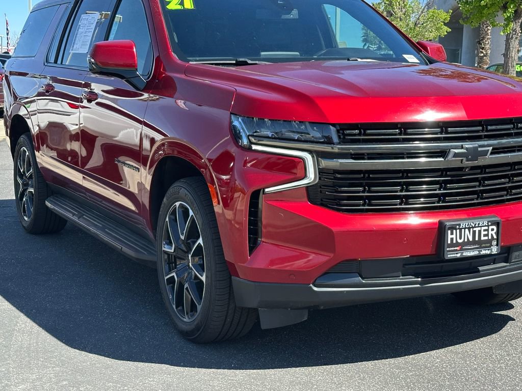 Used 2021 Chevrolet Suburban RST w/ Luxury Package image 11