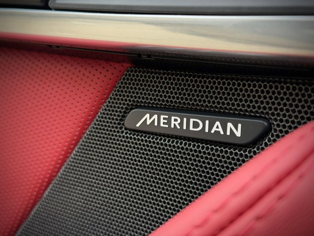 Used 2022 Jaguar F-TYPE P450 image 36