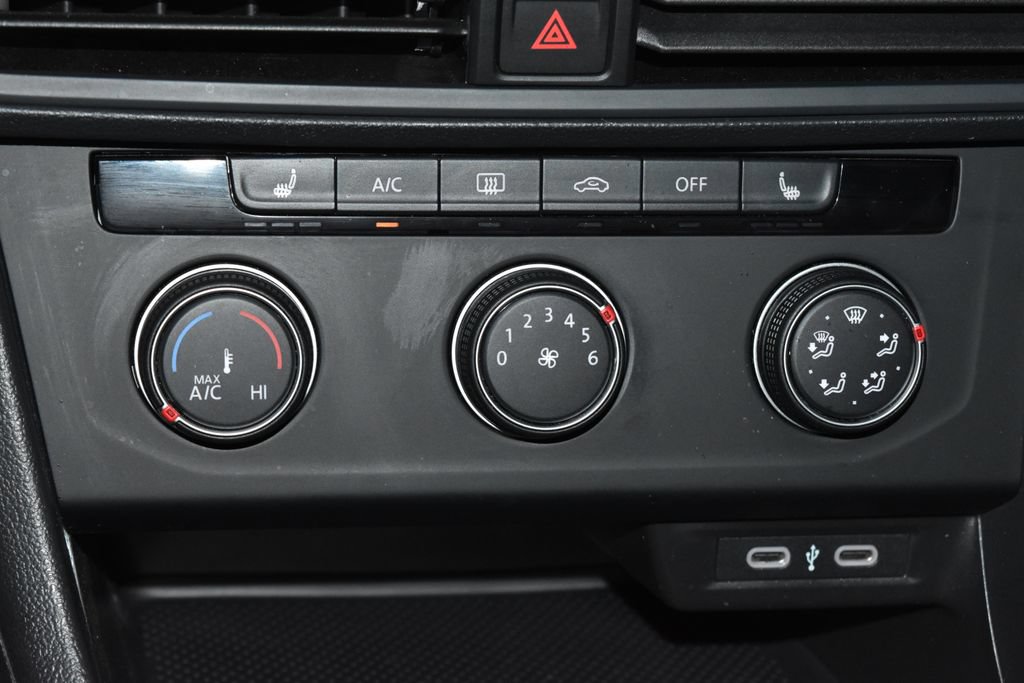 Certified 2024 Volkswagen Jetta Sport FWD image 13