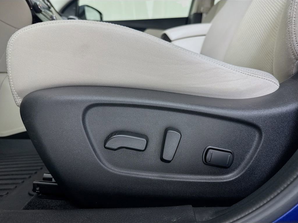 Used 2019 Nissan Rogue Sport SV AWD/4WD image 19