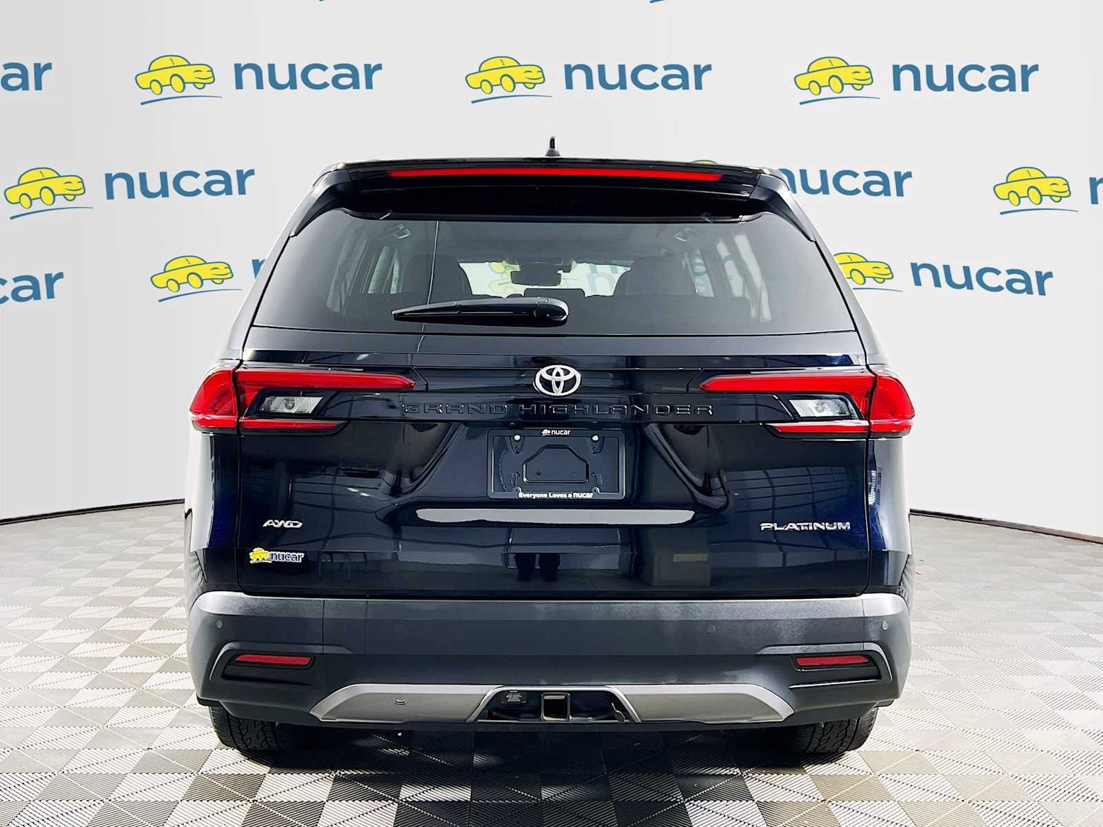 Used 2024 Toyota Grand Highlander AWD image 6