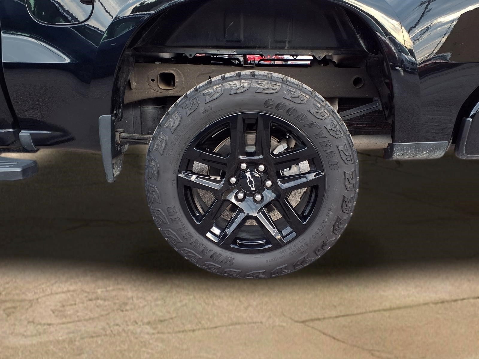 Used 2024 Chevrolet Silverado 1500 LT Trail Boss w/ Convenience Package II AWD/4WD image 25