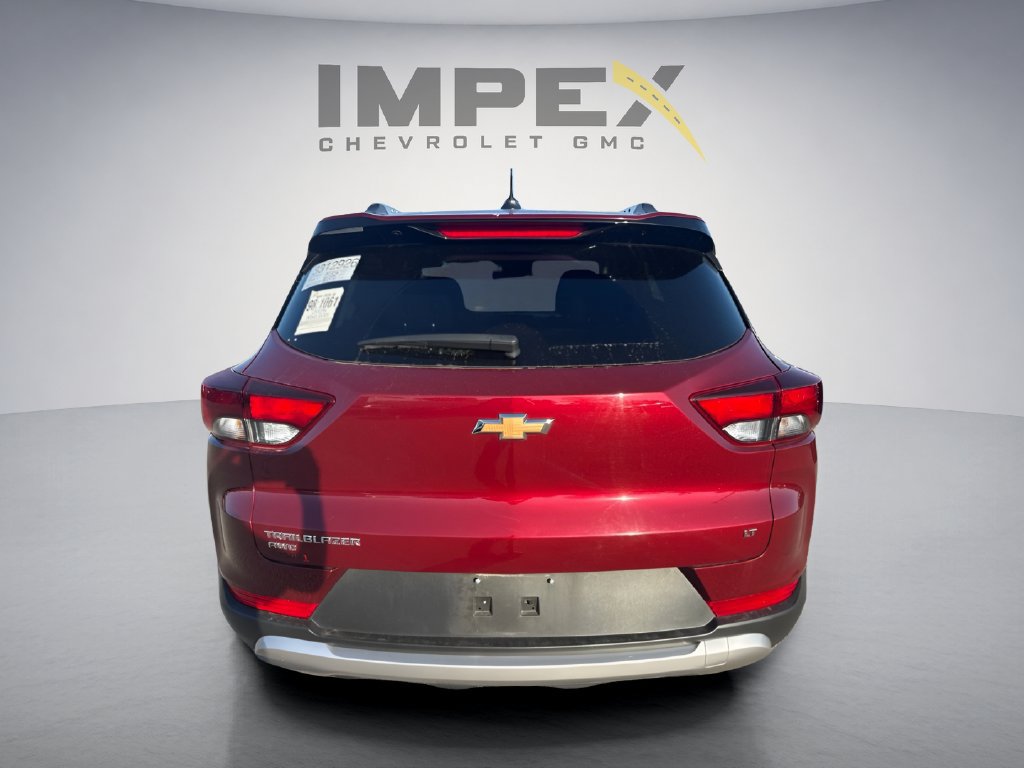 Used 2025 Chevrolet TrailBlazer LT AWD/4WD image 4