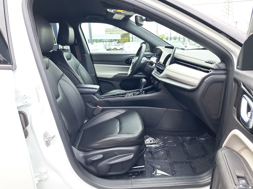 Used 2025 Jeep Compass Limited AWD/4WD image 17