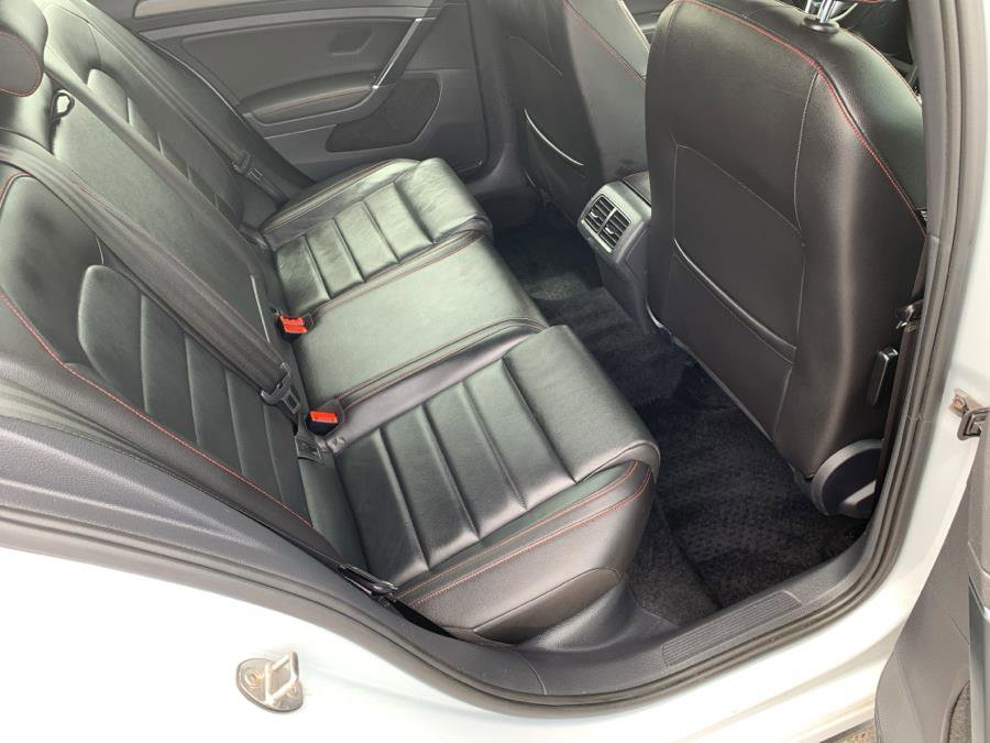 Used 2019 Volkswagen GTI SE w/ SE Experience Package image 13