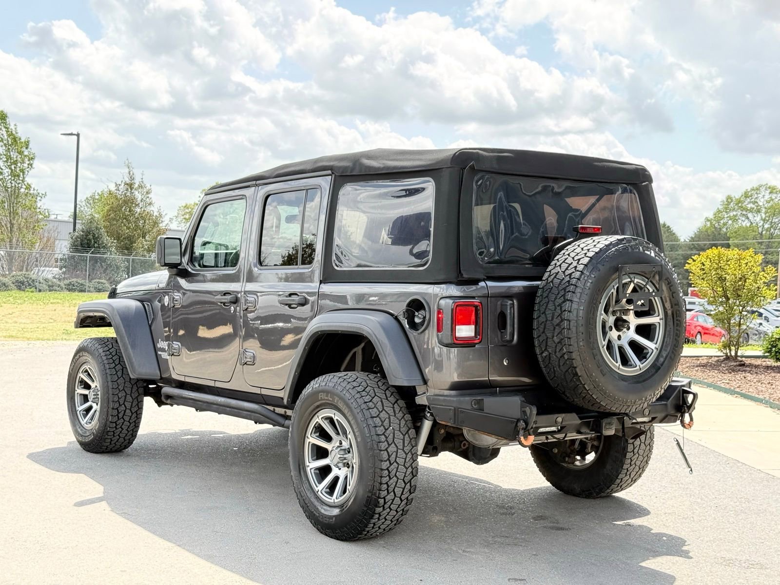 Used 2018 Jeep Wrangler Unlimited Sport S image 17