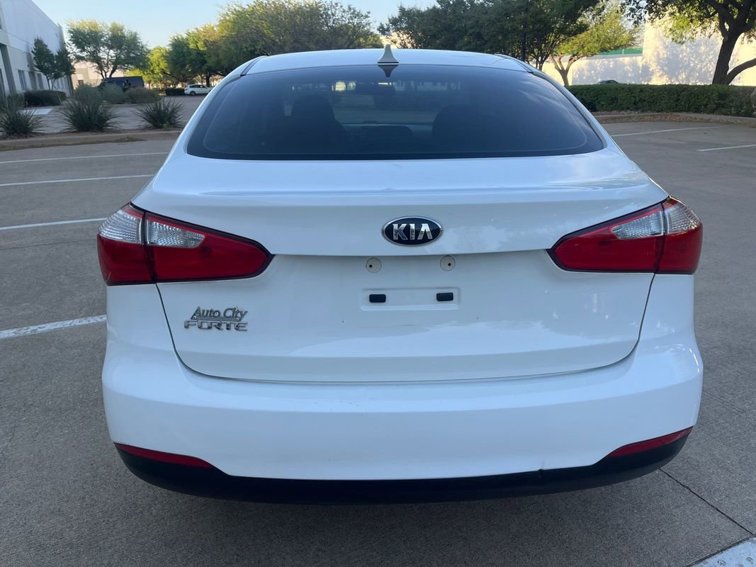 Used 2016 Kia Forte LX image 8