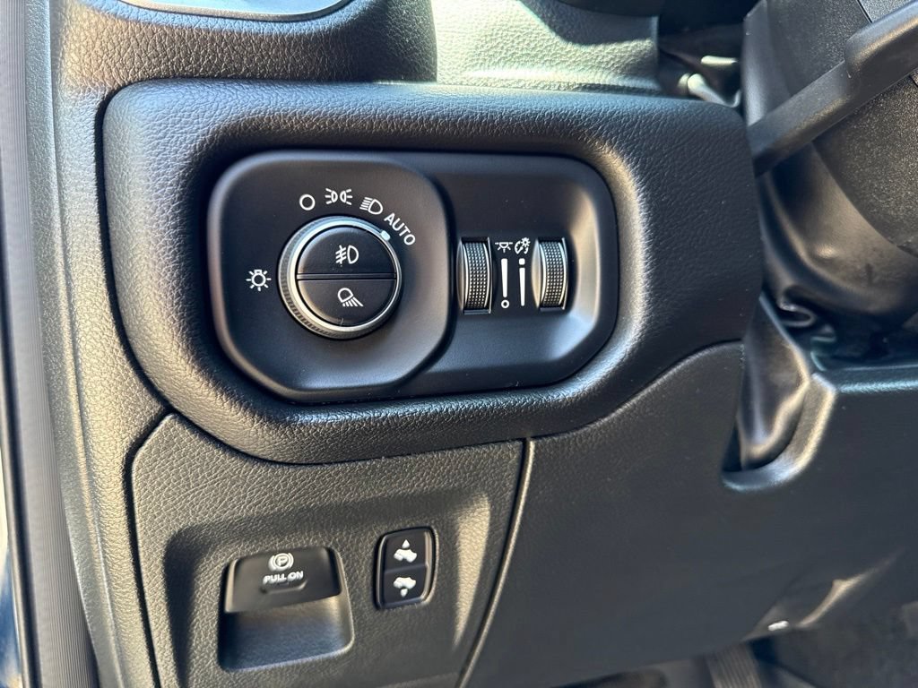 Used 2023 RAM 1500 Laramie AWD/4WD image 21