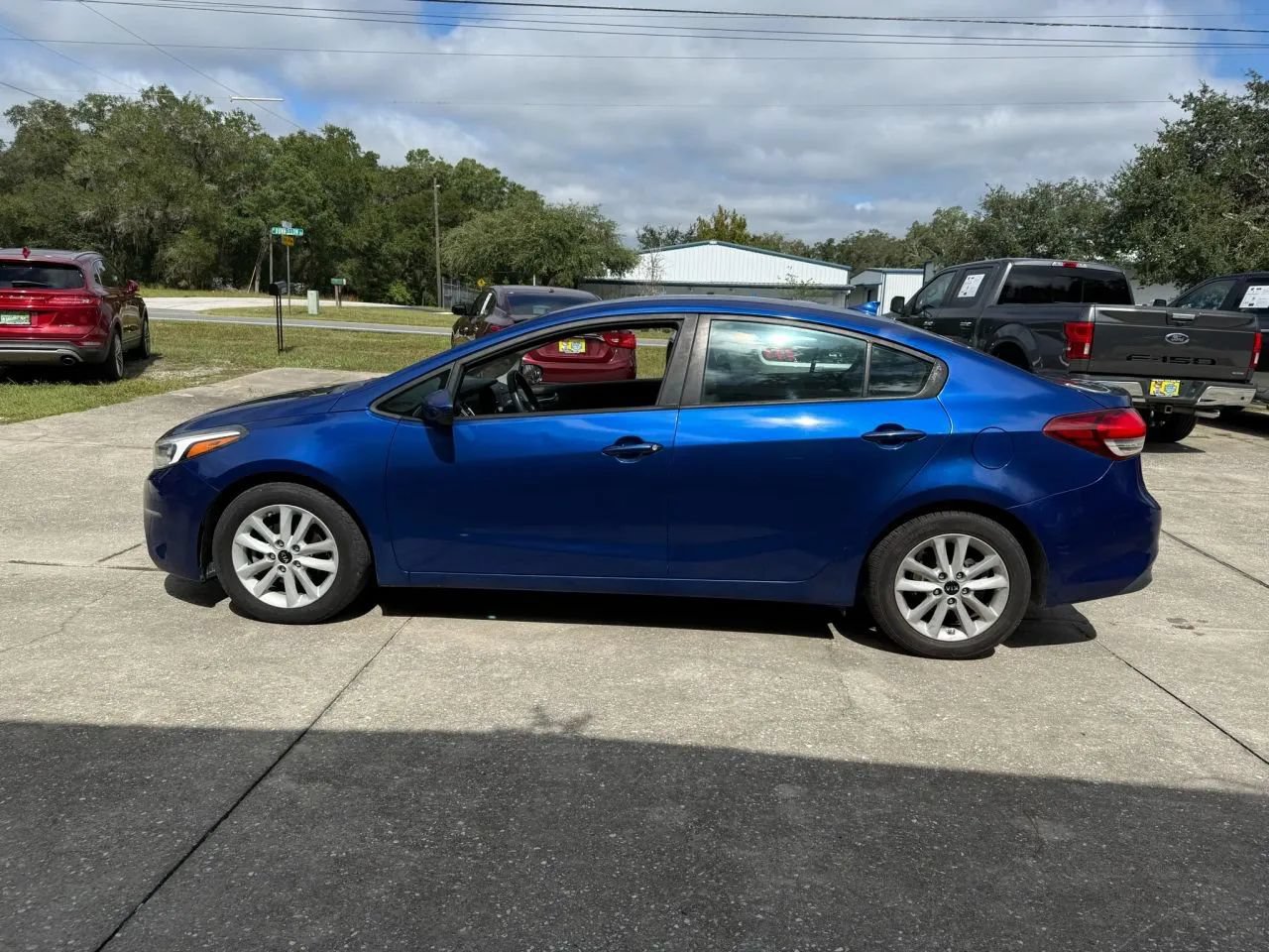 Used 2017 Kia Forte LX w/ LX Popular Package FWD image 4
