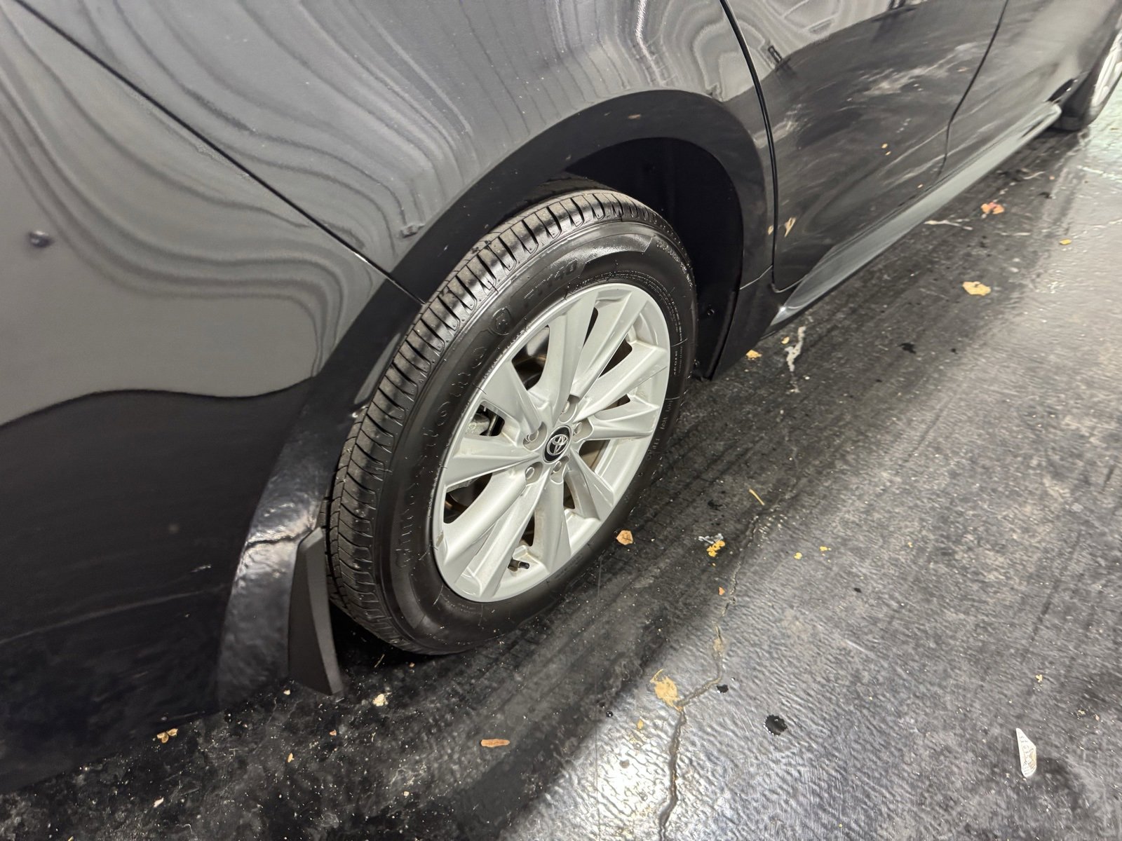 Used 2024 Toyota Corolla LE w/ LE Convenience Package image 10