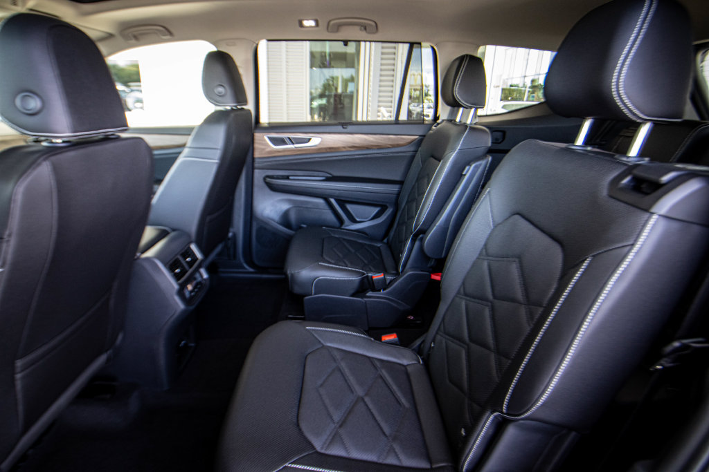 New 2026 Volkswagen Atlas SE FWD image 28