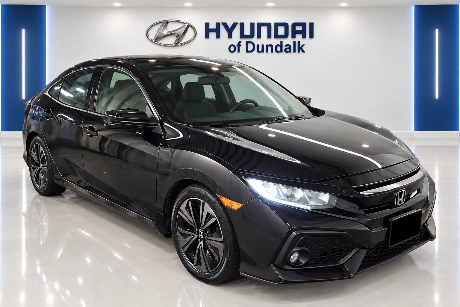 Used 2018 Honda Civic EX image 3