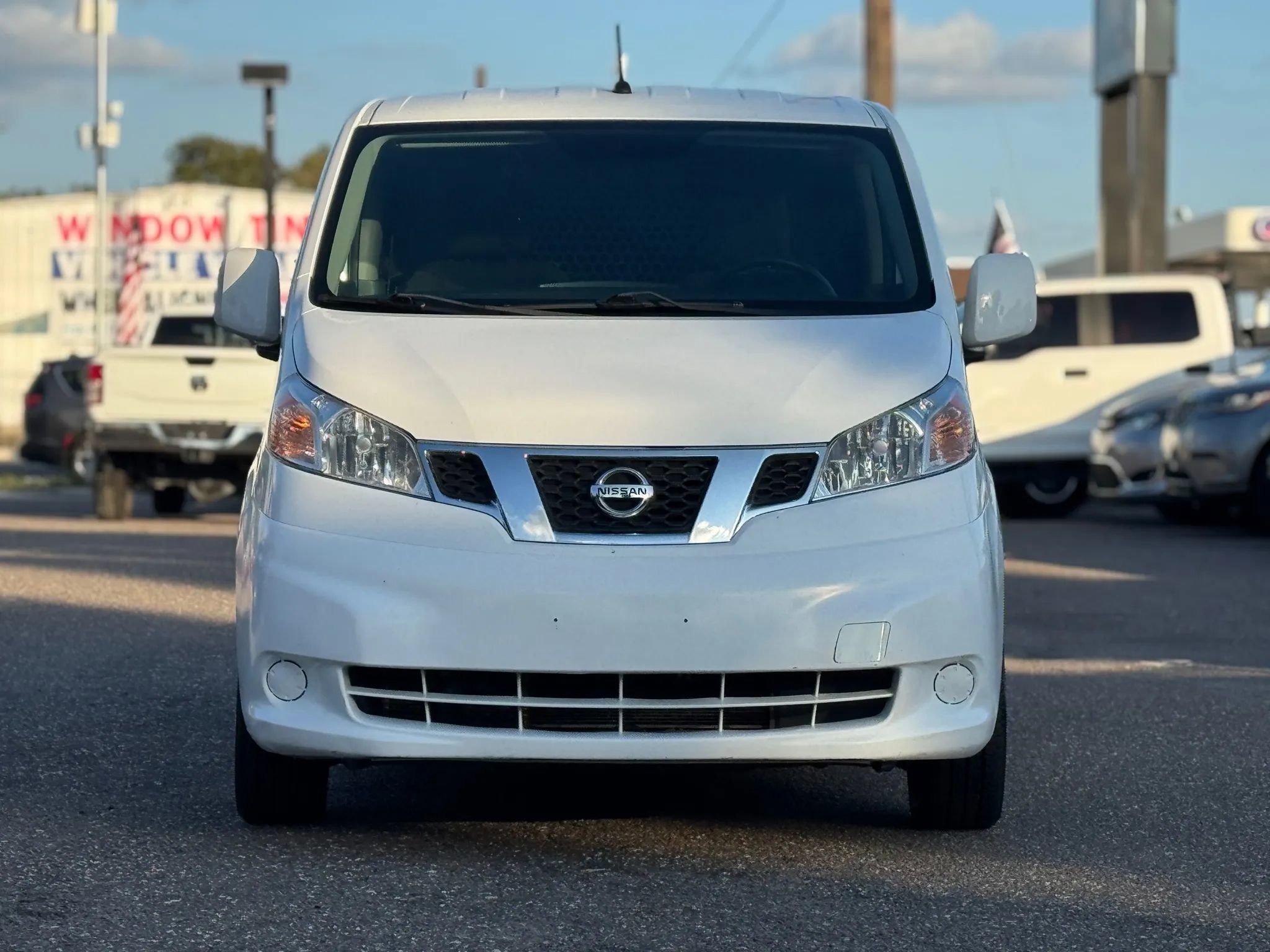 Used 2018 Nissan NV200 SV image 2
