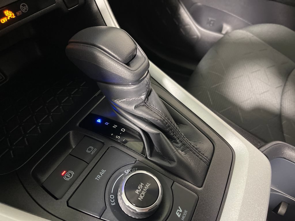 Certified 2025 Toyota RAV4 XLE AWD/4WD image 22