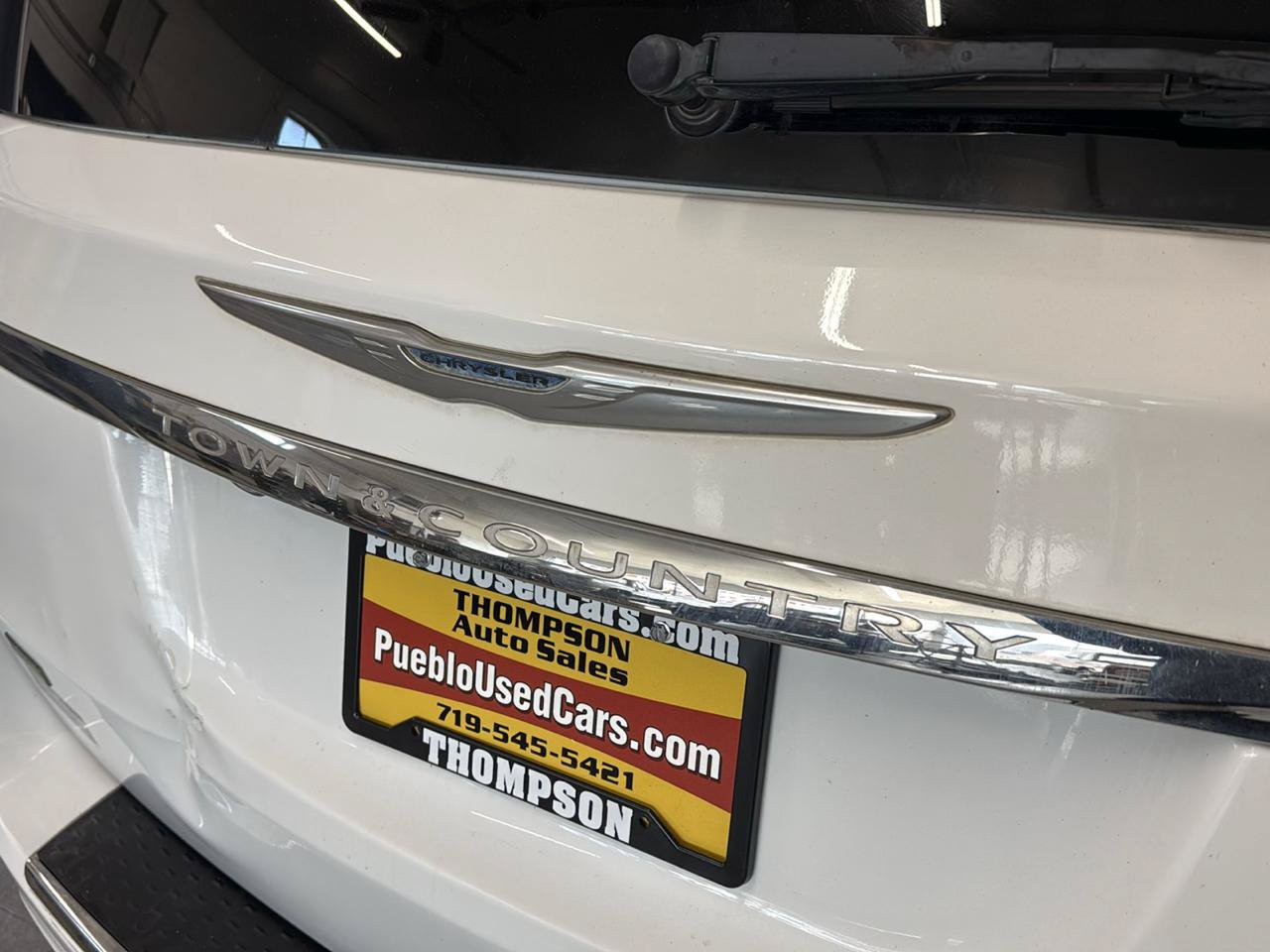 Used 2015 Chrysler Town & Country Touring FWD image 84