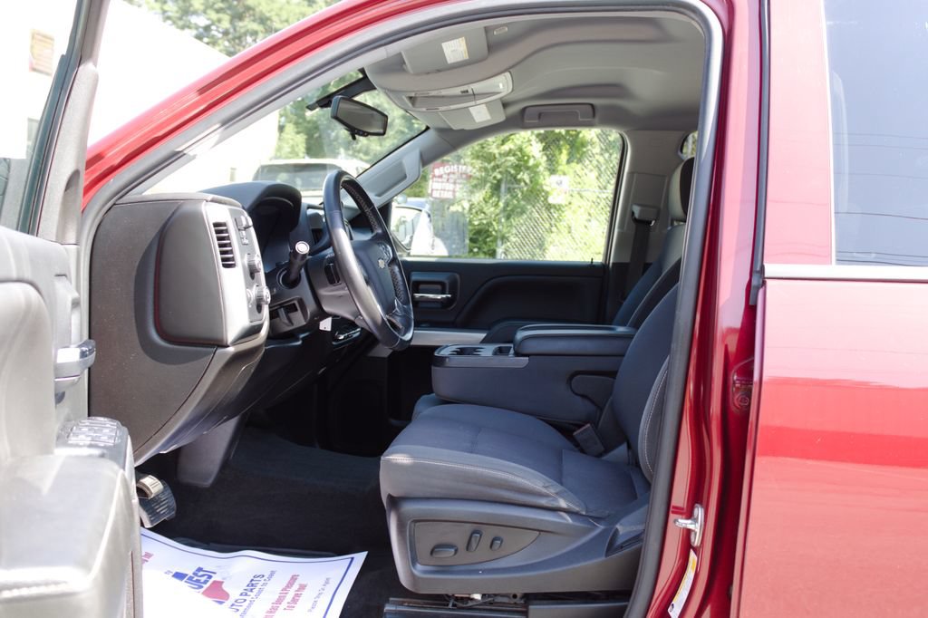 Used 2018 Chevrolet Silverado 1500 LT w/ All Star Edition AWD/4WD image 15