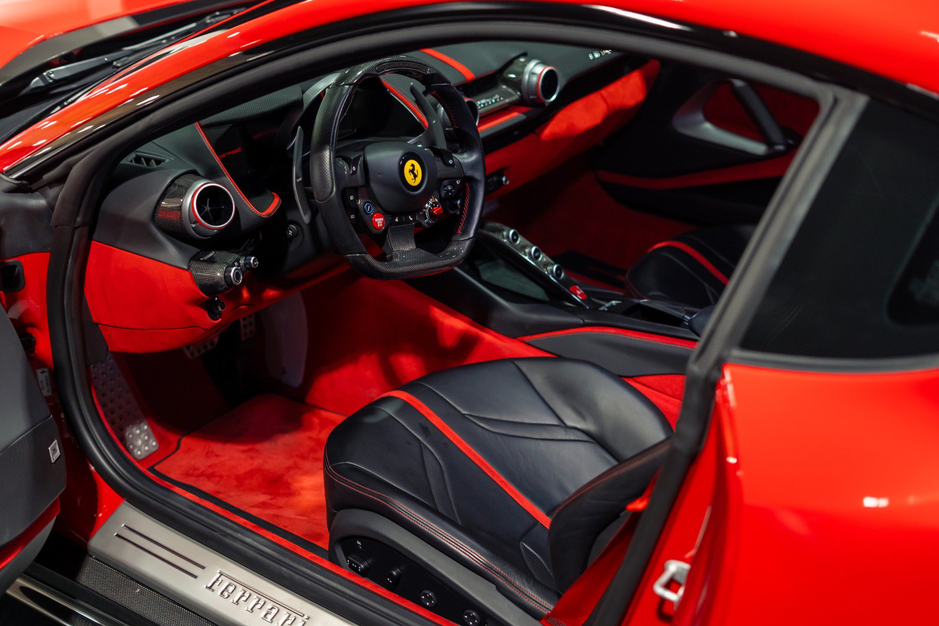 Used 2019 Ferrari 812 Superfast RWD image 46