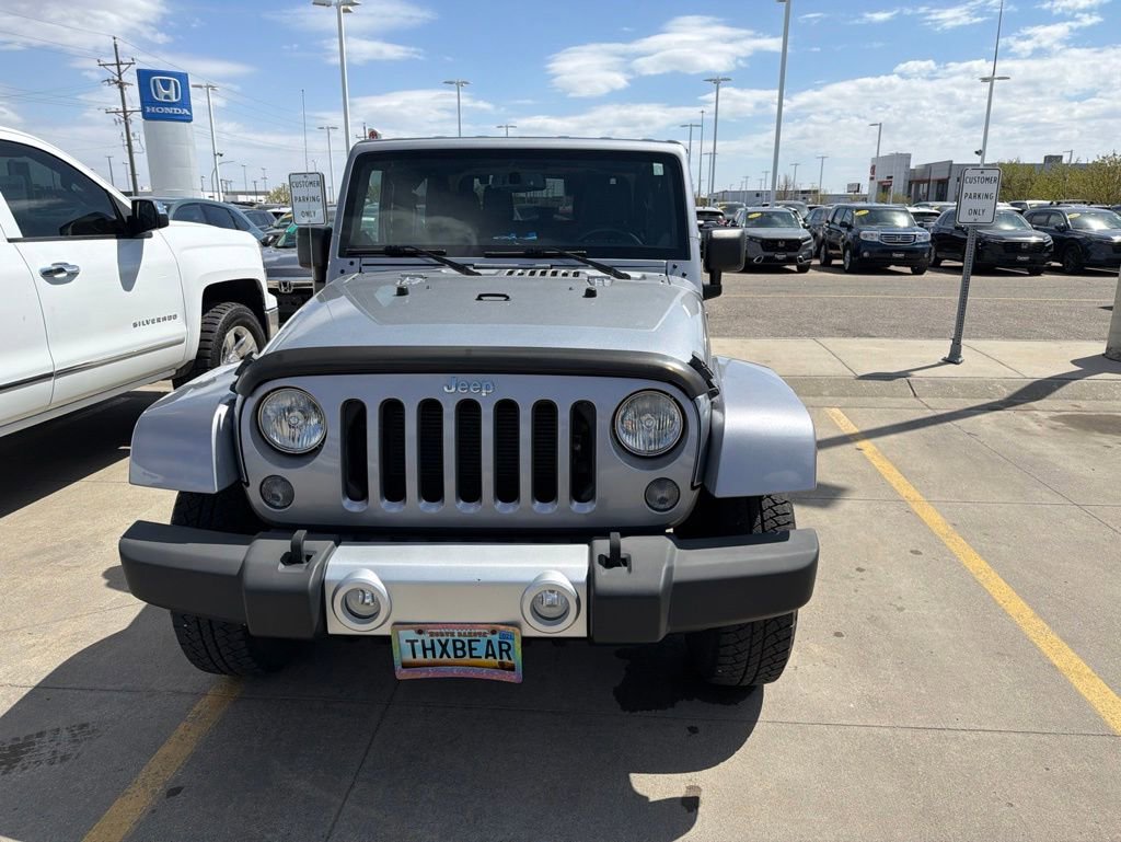 Used 2014 Jeep Wrangler Sahara w/ Connectivity Group AWD/4WD image 10
