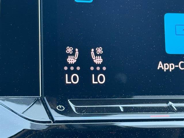 Used 2024 Volkswagen Atlas SE image 15